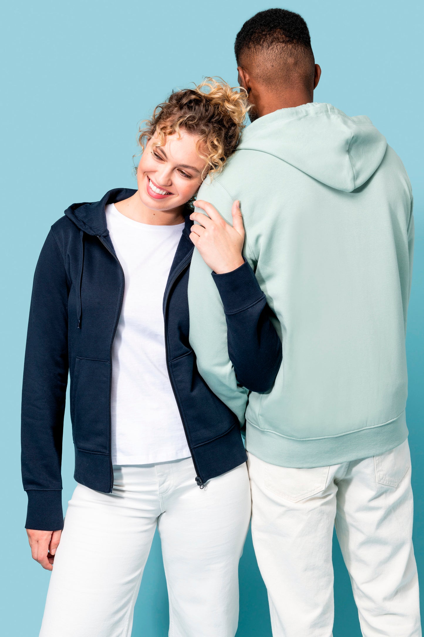 SN4031 SUDADERA CON CAPUCHA Y CREMALLERA.MUJER