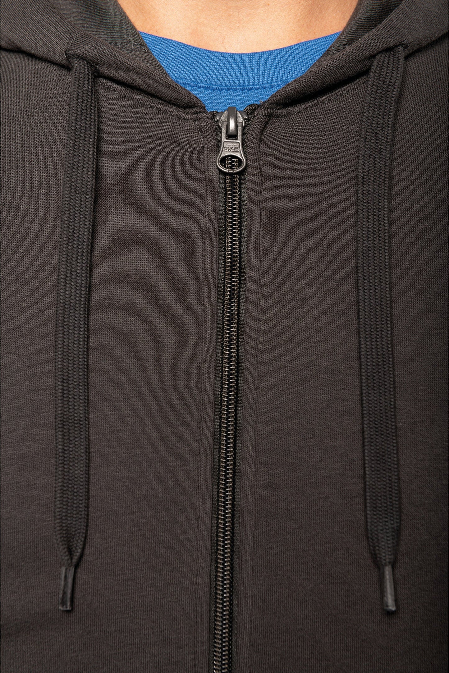 SN4030 SUDADERA CON CAPUCHA Y CREMALLERA. HOMBRE