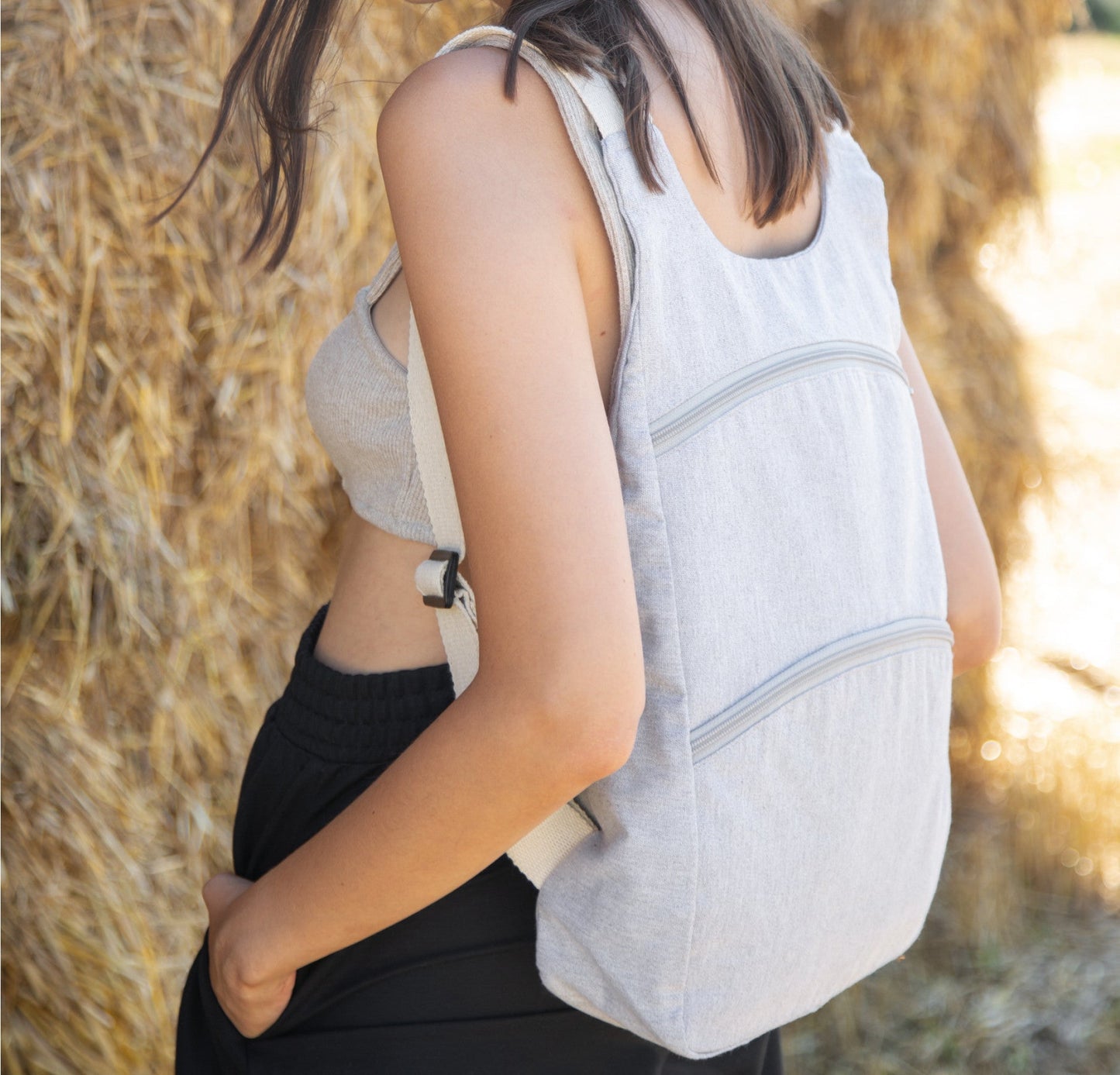 SNB5101 MOCHILA RECICLADA CON BOLSILLO ANTIRROBO